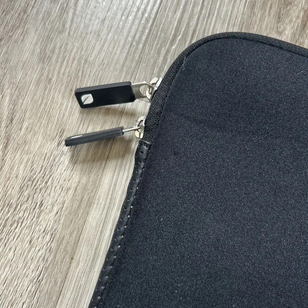 Incase Facet Laptop Sleeve for 16